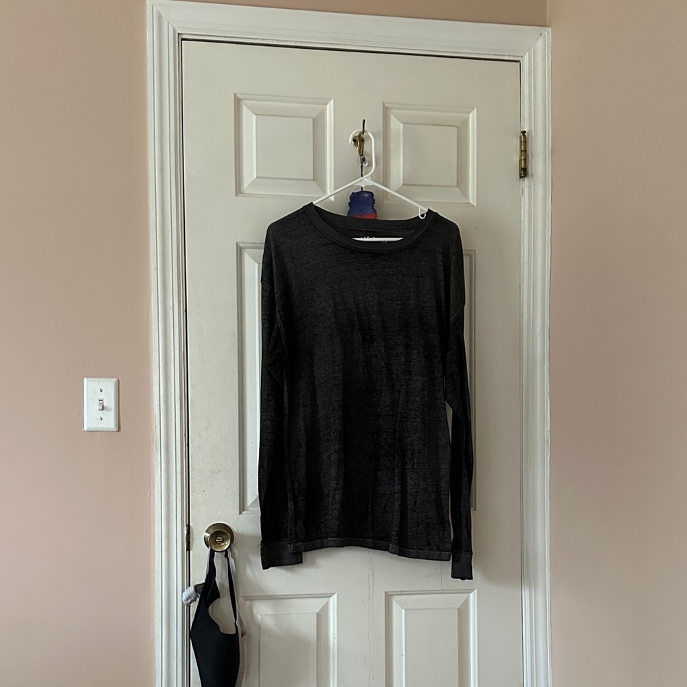 Aeropostale Black Long Sleeve Crewneck Sweater